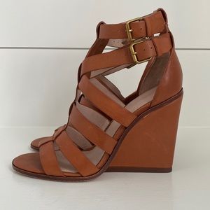 Pour la Victoire Cecile Strappy Wedge Sandals